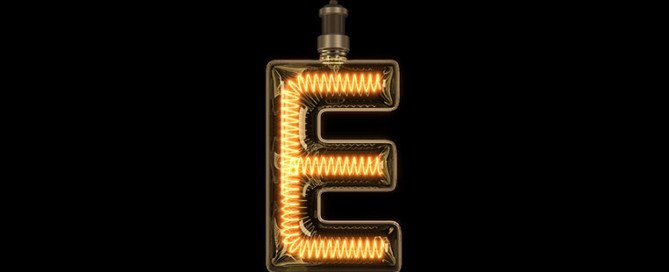 La lettera E a forma di lampadario